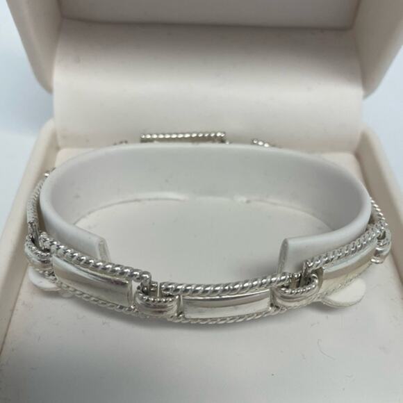 Vintage Napier Silver Bracelet - Picture 1 of 8